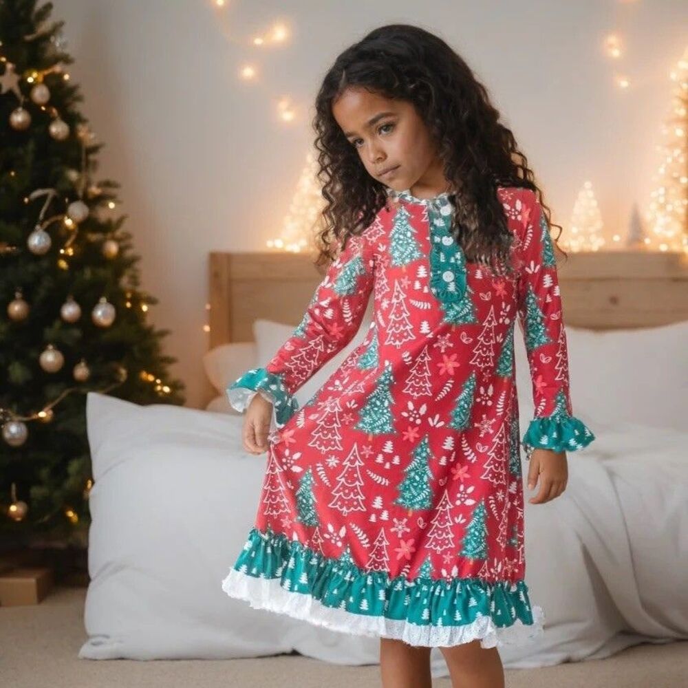 Oopsie Daisy Green Tree Lounge Play Gown Size 7/8